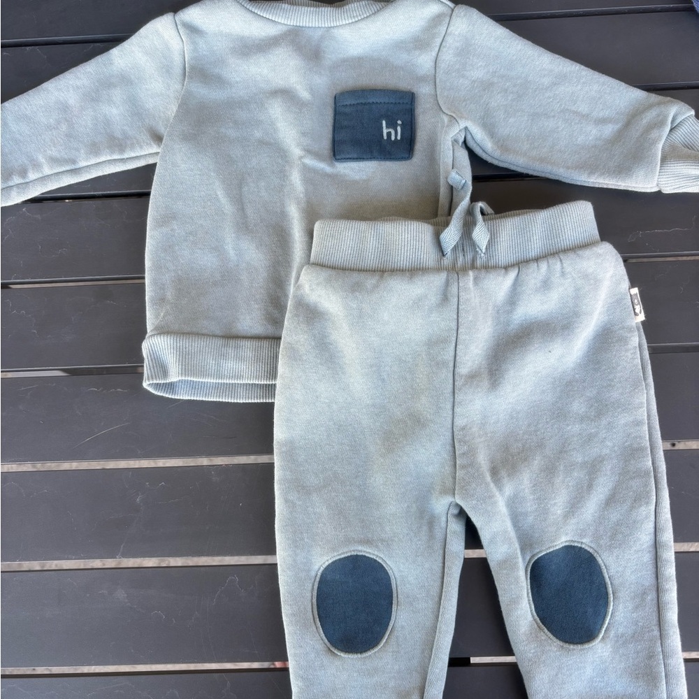 Kids' Cozy Gray Sweatpants and Sweatshirt Set